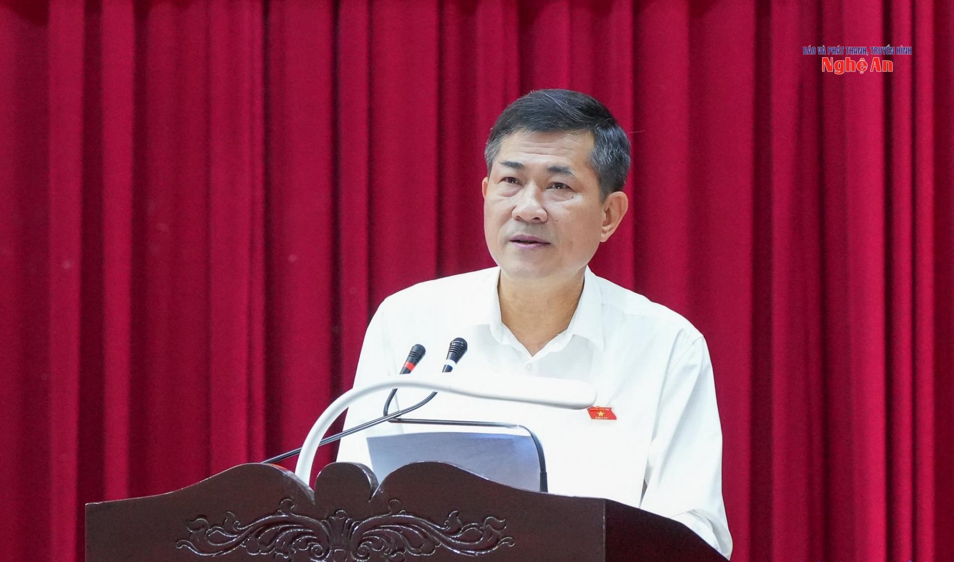 Đại biểu Quốc hội Thái Văn Thành - Ủy viên BCH Đảng bộ tỉnh, Giám đốc Sở Giáo dục và Đào tạo thông báo kết quả Kỳ họp thứ 9, Quốc hội khóa XV. 