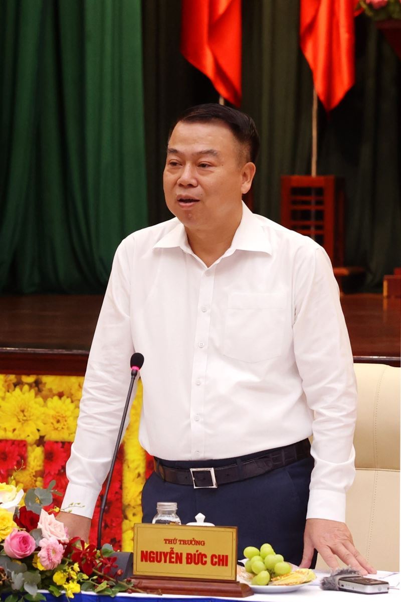 Thứ trưởng Bộ Tài chính Nguyễn Đức Chi chủ trì Họp báo. 