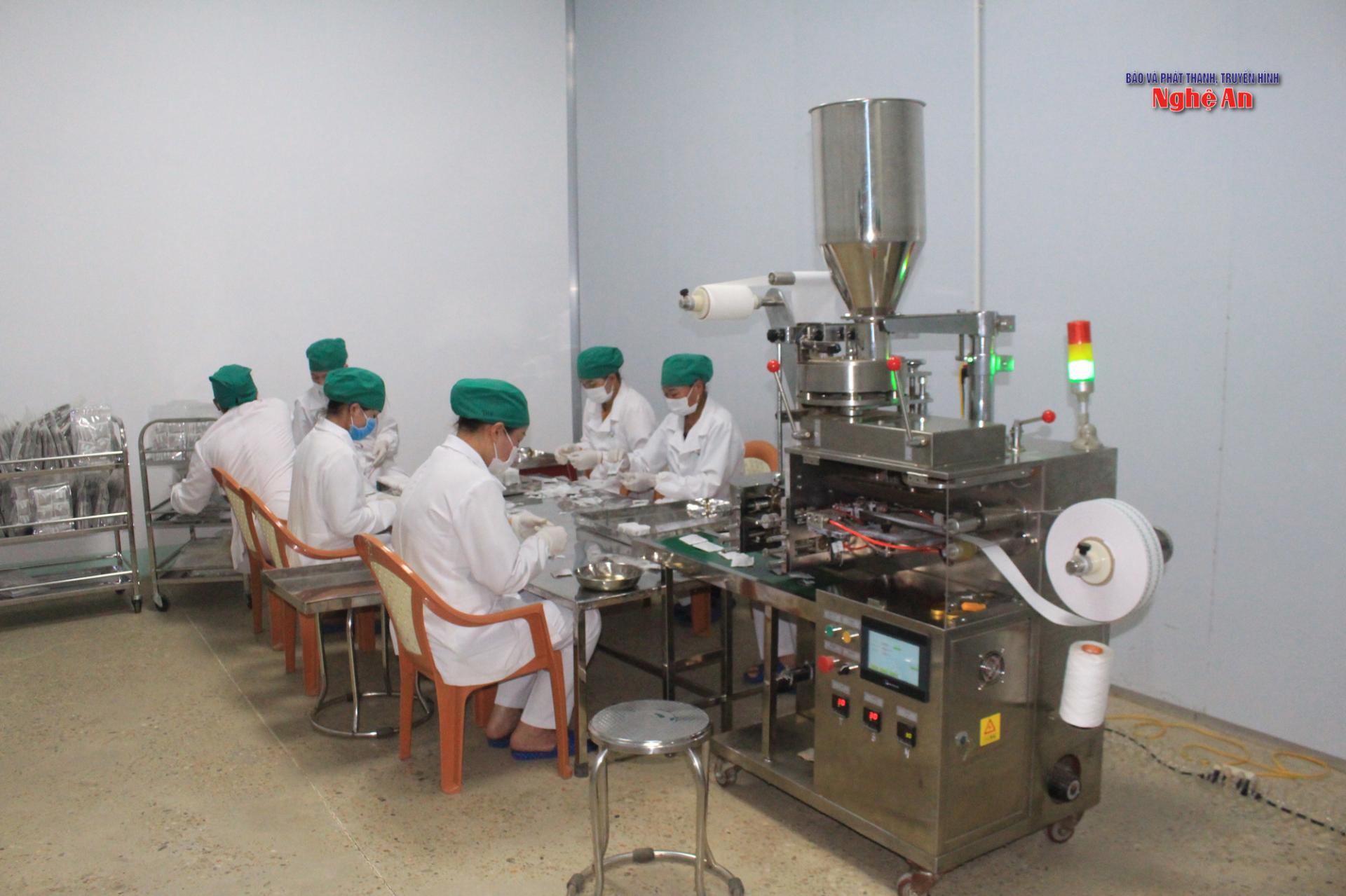 Dây chuyền sản xuất các sản phẩm OCop được HTX Tĩnh Sáng Đường xã Tam Hợp đầu tư hiện đại.