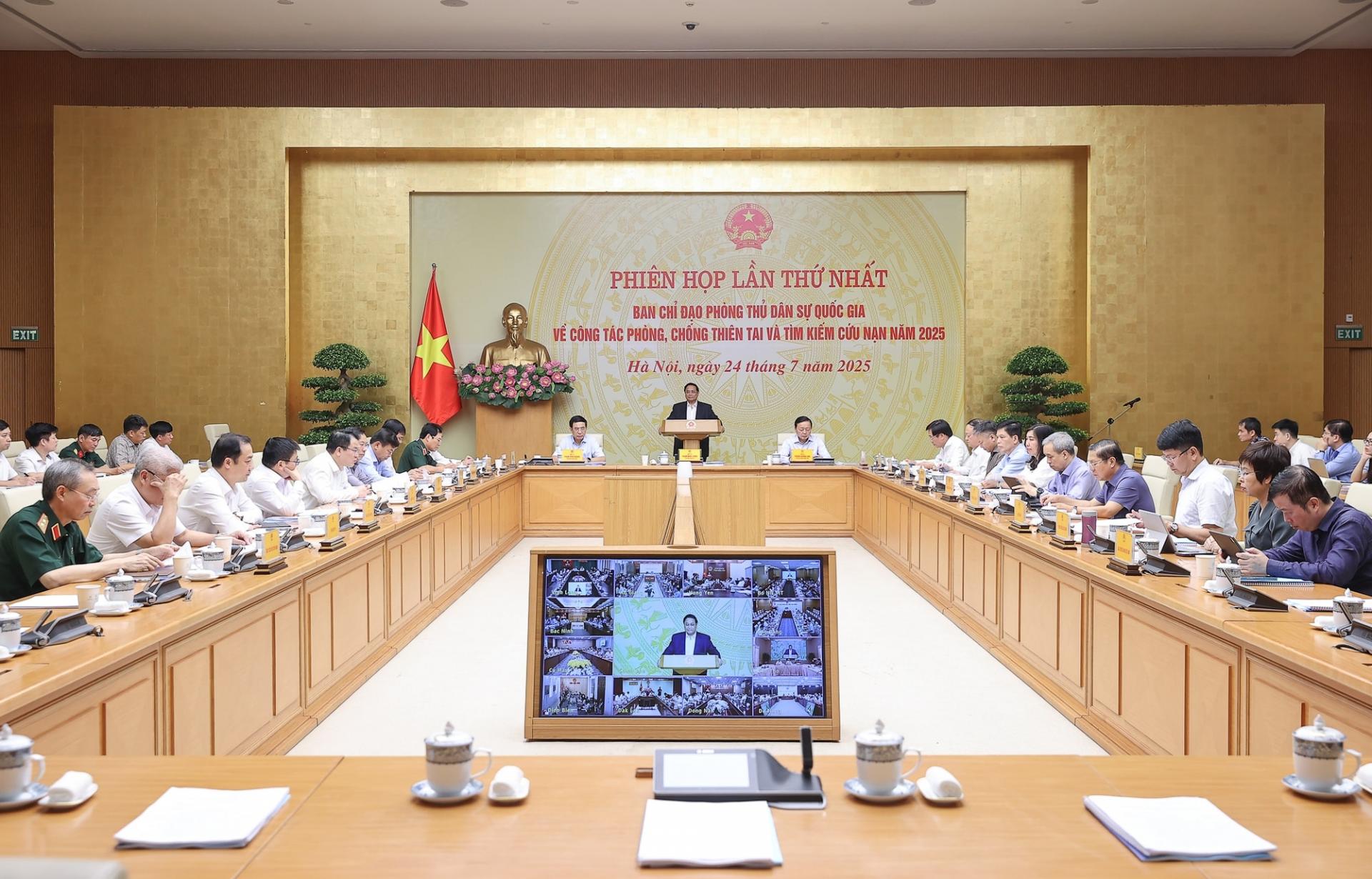 Quang cảnh phiên họp tại điểm cầu Trụ sở Chính phủ. Ảnh: VGP/Nhật Bắc