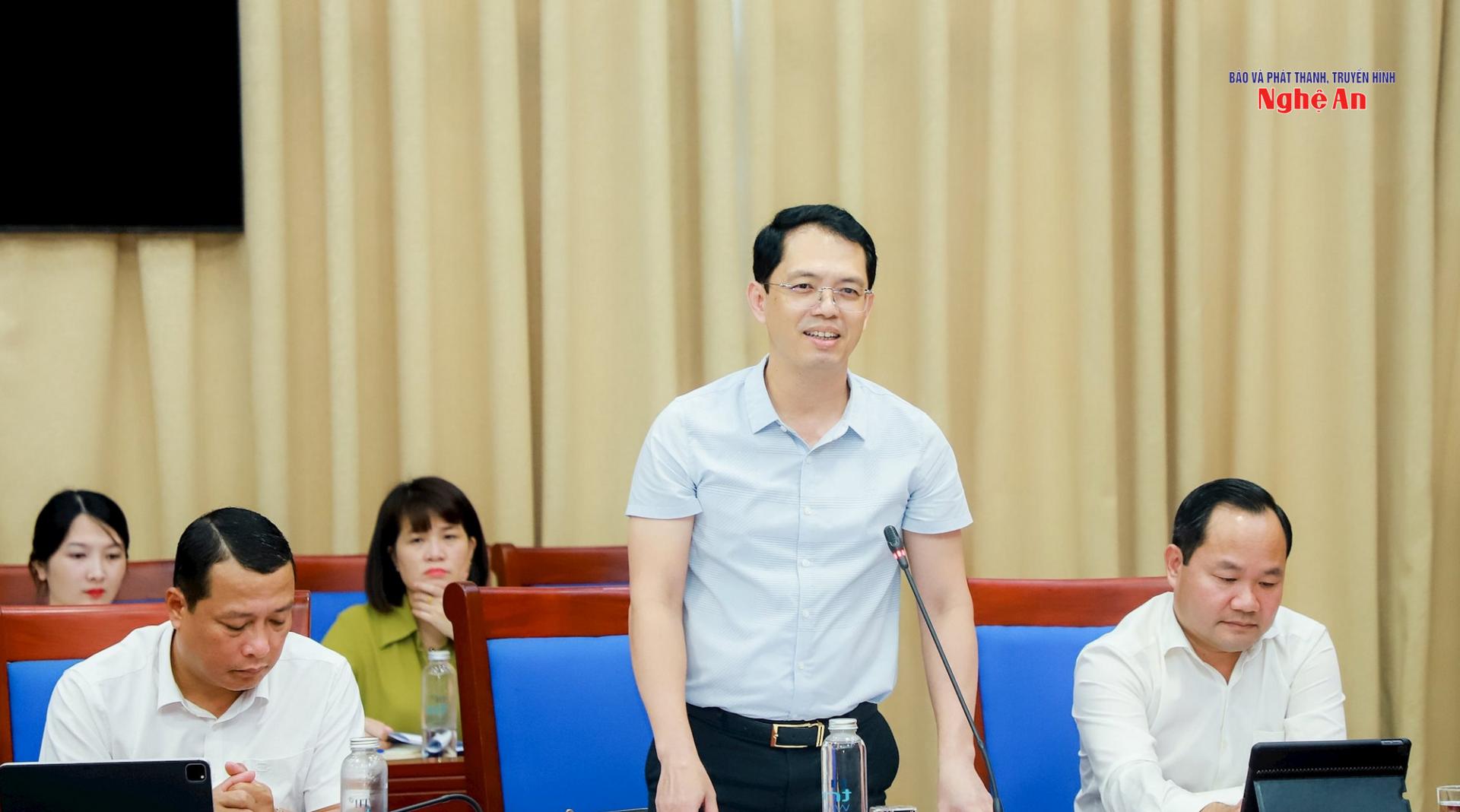 Đồng chí Trịnh Thanh Hải - Giám đốc Sở Tài chính phát biểu tại cuộc làm việc. 