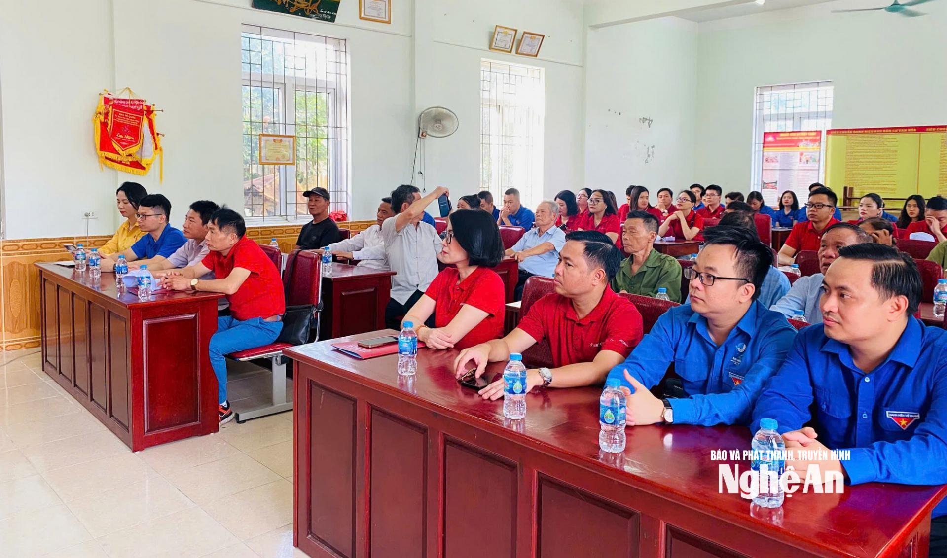 Toàn cảnh buổi lễ.