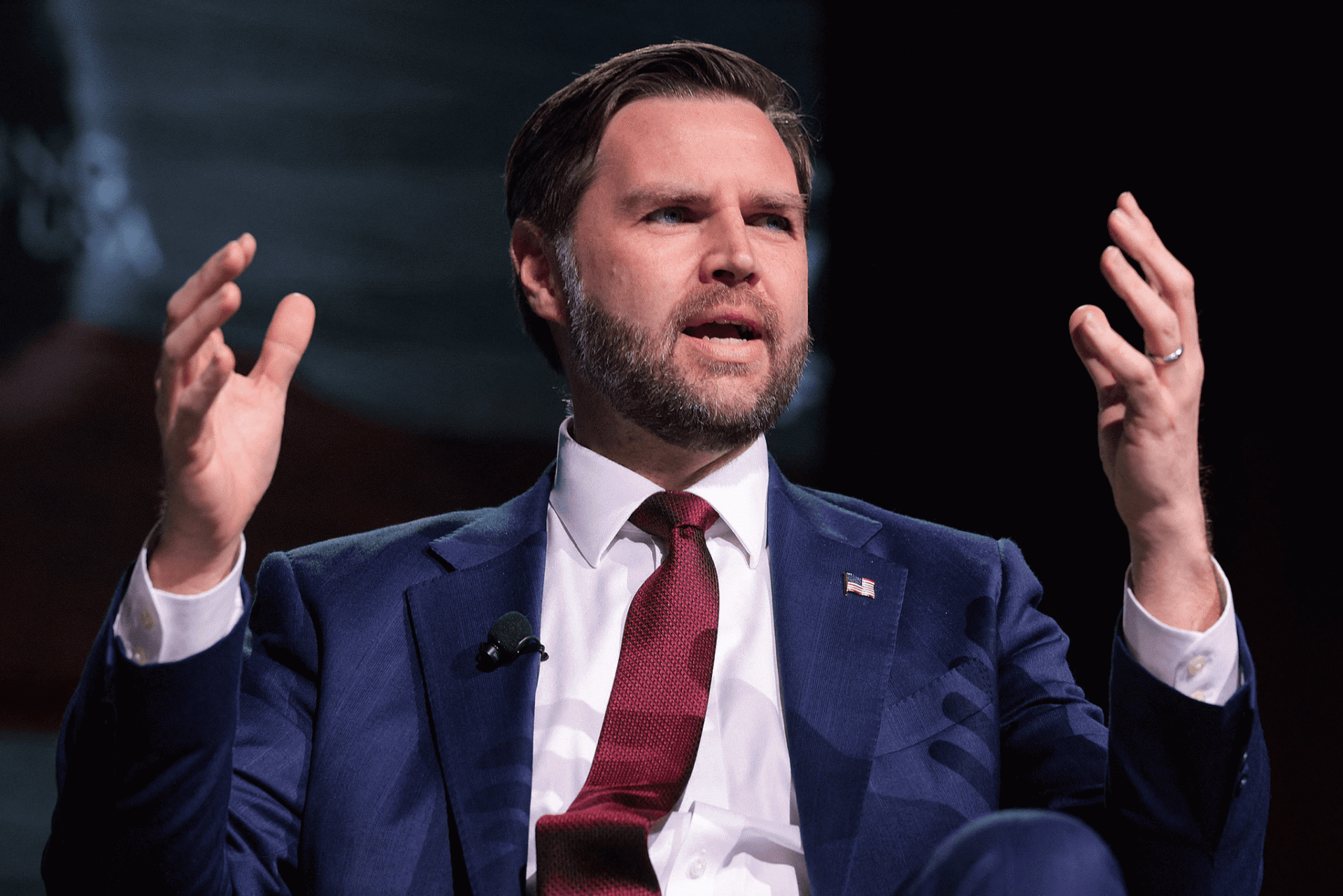 Phó Tổng thống Mỹ J.D. Vance tin tưởng eo biển Hormuz không bị thu khoản phí nào. Ảnh: AFP