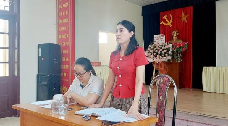 Bà Hoàng Thị Hương - Phó Chủ tịch UBND phường Hải Sơn tại buổi làm việc.
