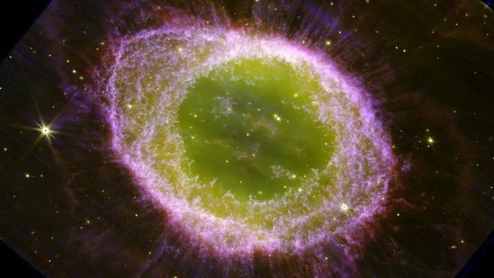Vòng tròn Tinh vân được chụp rõ nét bằng kính thiên văn James Webb.