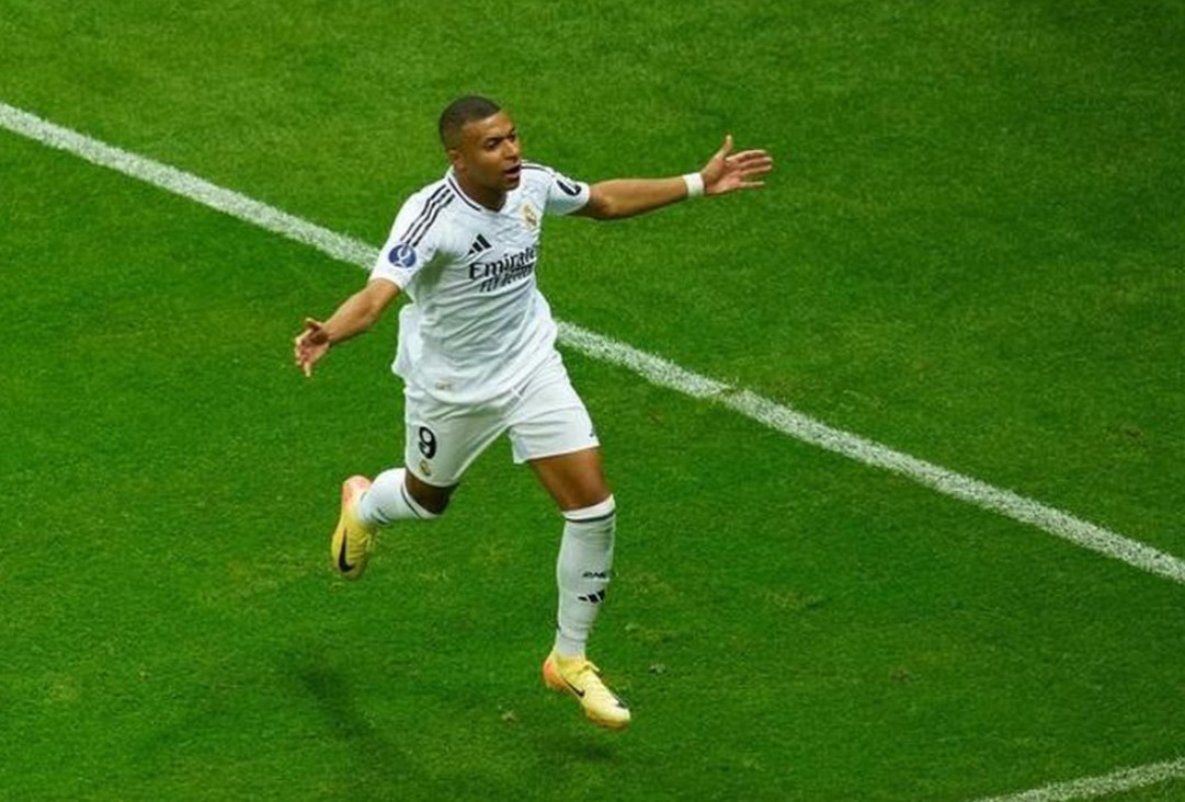 Kylian Mbappe ghi bàn ở trận đấu đầu tiên tại Real Madrid