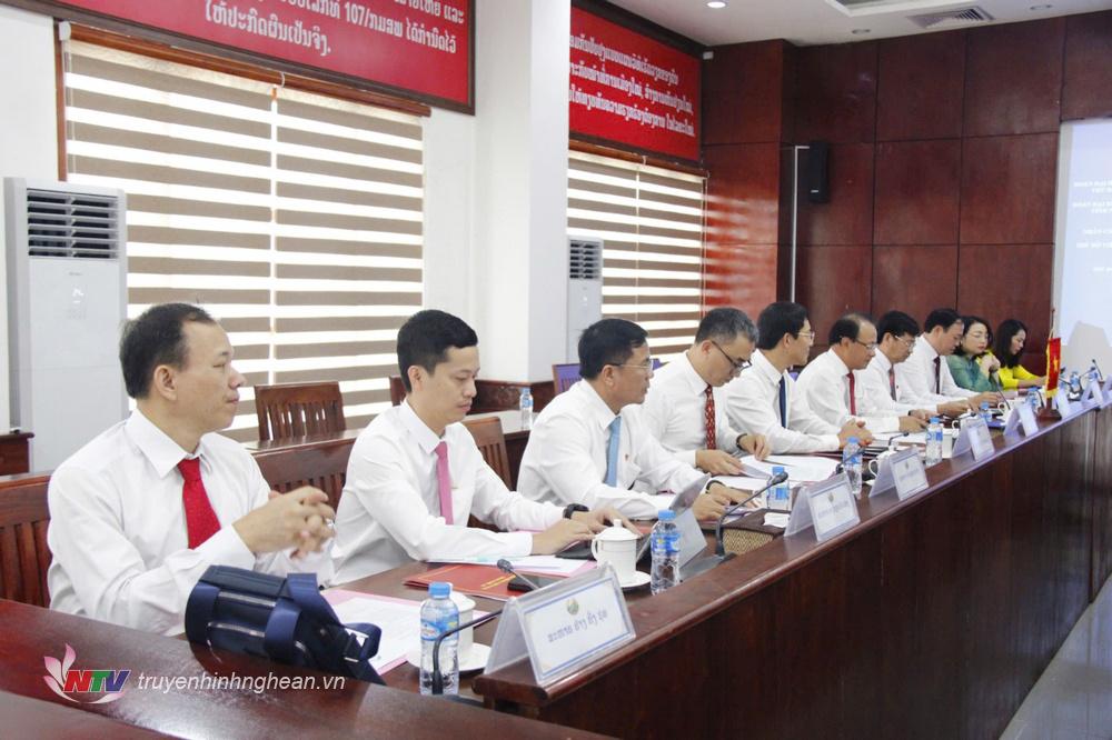 Đại diện các Ban HĐND tỉnh, Văn phòng Đoàn ĐBQH và HĐND tỉnh và đại diện một số ngành, địa phương của tỉnh dự buổi hội đàm.