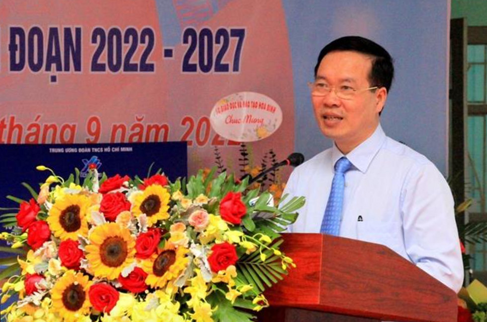 Chủ tịch nước Võ Văn Thưởng tham dự Lễ Khai giảng năm học mới tại trường Phổ thông dân tộc bán trú Tiểu học và Trung học cơ sở Thung Nai, huyện Cao Phong (Hòa Bình) năm 2022 - Ảnh: TTXVN