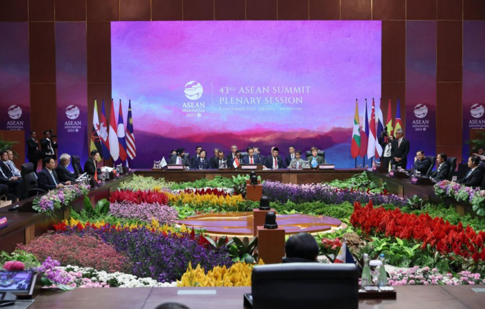 Phiên toàn thể Hội nghị Cấp cao ASEAN lần thứ 43.