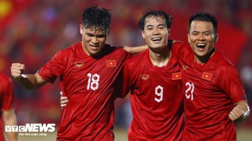 Đội tuyển Việt Nam toàn thắng 3 trận dưới thời huấn luyện viên Philippe Troussier. 