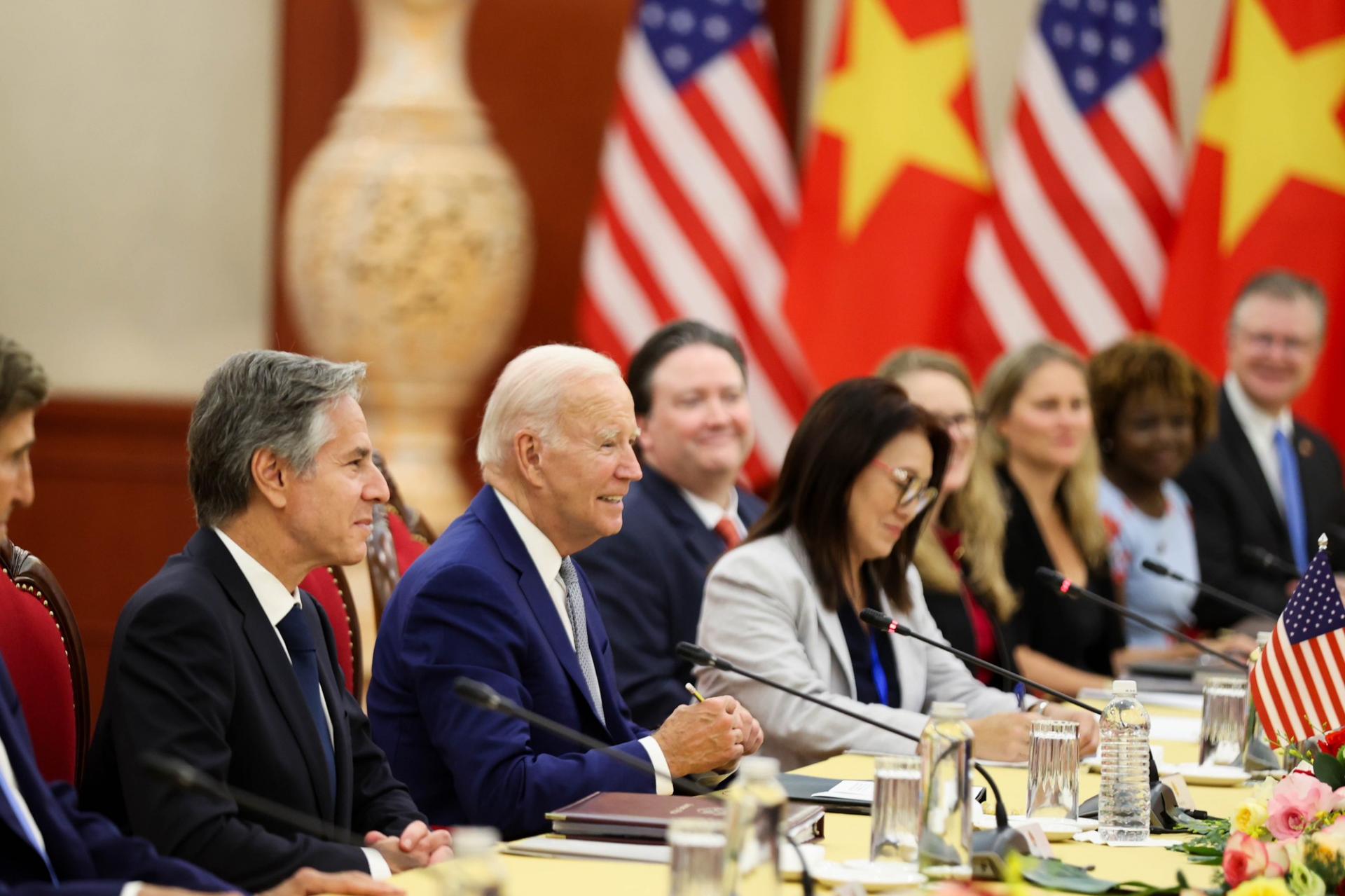 Tổng thống Joe Biden đánh giá cao việc hai nước nâng cấp quan hệ lên quan hệ Đối tác Chiến lược Toàn diện có lợi cho cả hai nước và lợi ích quốc tế chung. 