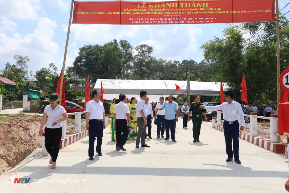 Cây cầu dân sinh tại xóm 6, xã Nam Lĩnh được đầu tư hơn 700 triệu đồng do CTCP Gạch ngói Xuân Hòa đầu tư