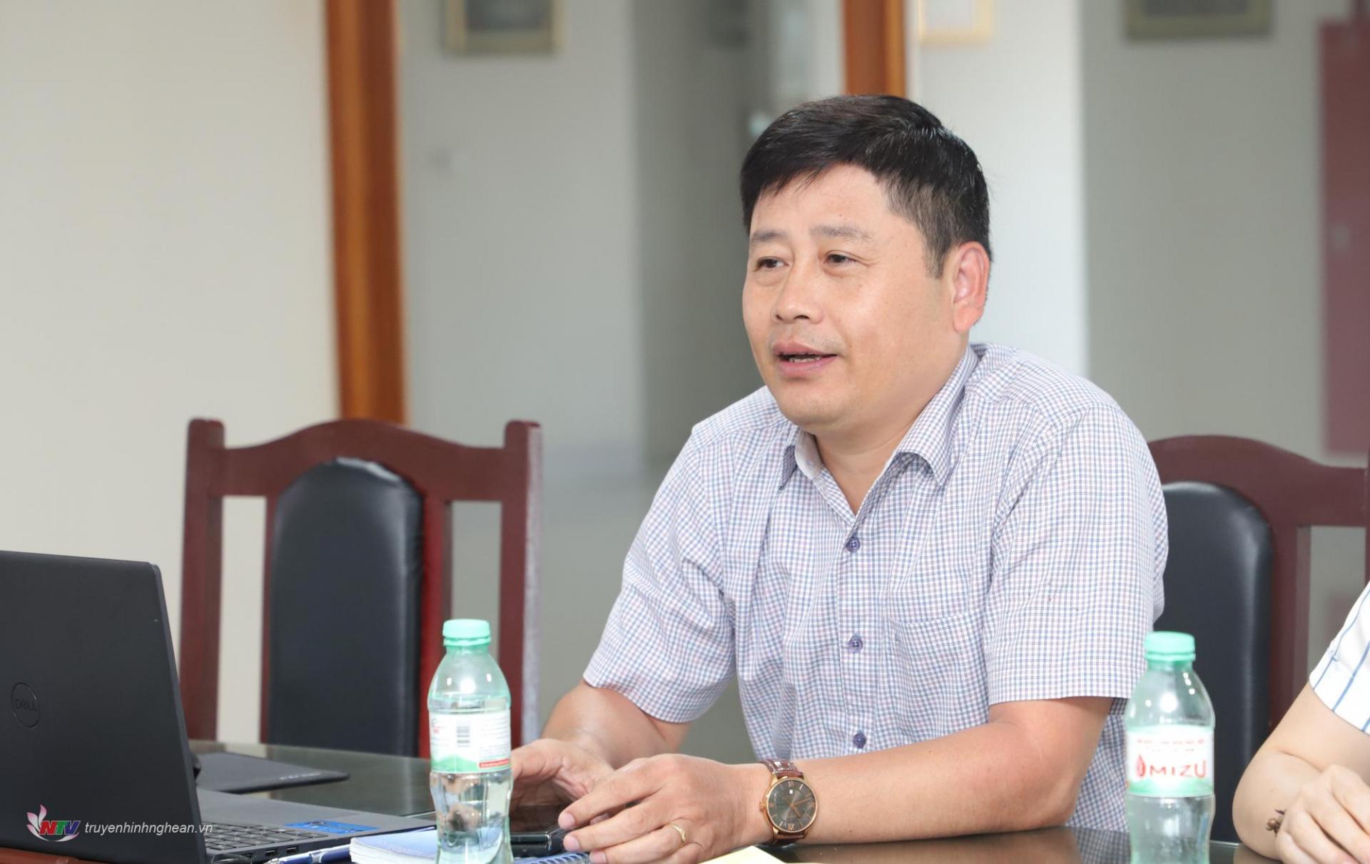 Ông Trần Minh Ngọc - Giám đốc Đài PT-TH Nghệ An phát biểu tại buổi làm việc.