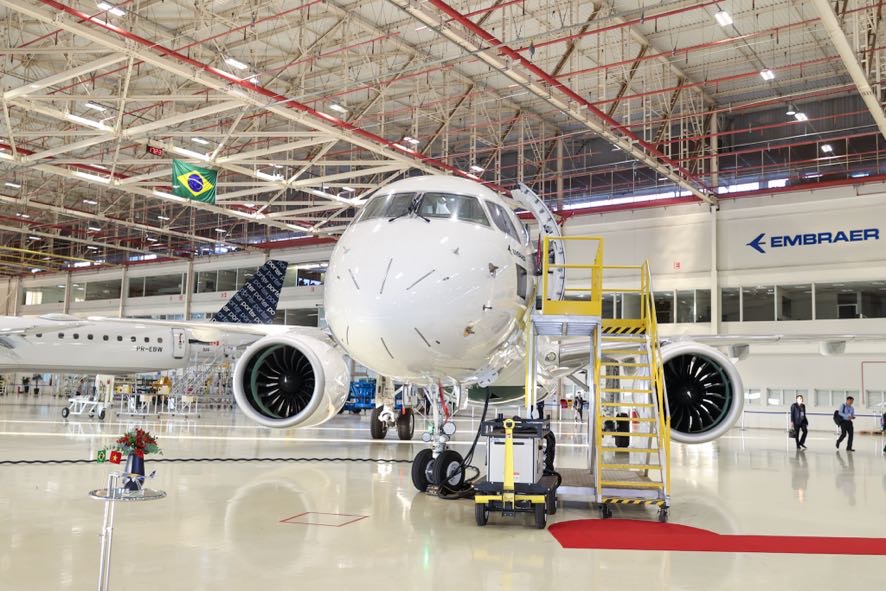 Embraer được thành lập năm 1969 tại thành phố São José dos Campos, hiện là nhà sản xuất máy bay thương mại lớn thứ 3 toàn cầu, chỉ sau hãng Boeing và Airbus, có thế mạnh trong sản xuất máy bay dưới 130 chỗ ngồi 