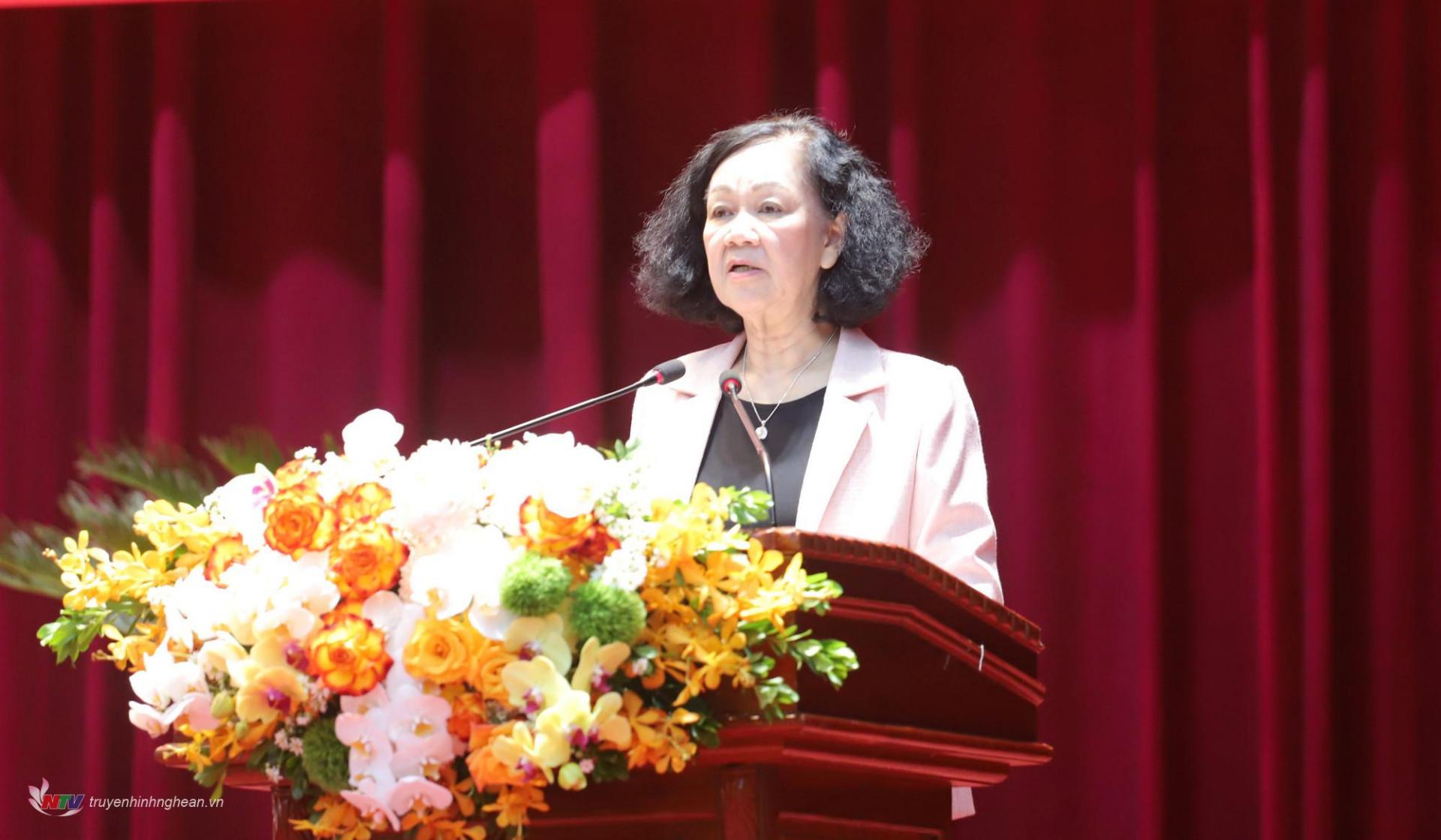 Đồng chí Trương Thị Mai - Ủy viên Bộ Chính trị, Thường trực Ban Bí thư, Trưởng ban Tổ chức Trung ương Đảng phát biểu chỉ đạo hội nghị. 