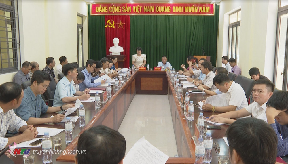 Đoàn công tác làm việc với tỉnh Nghệ An. 