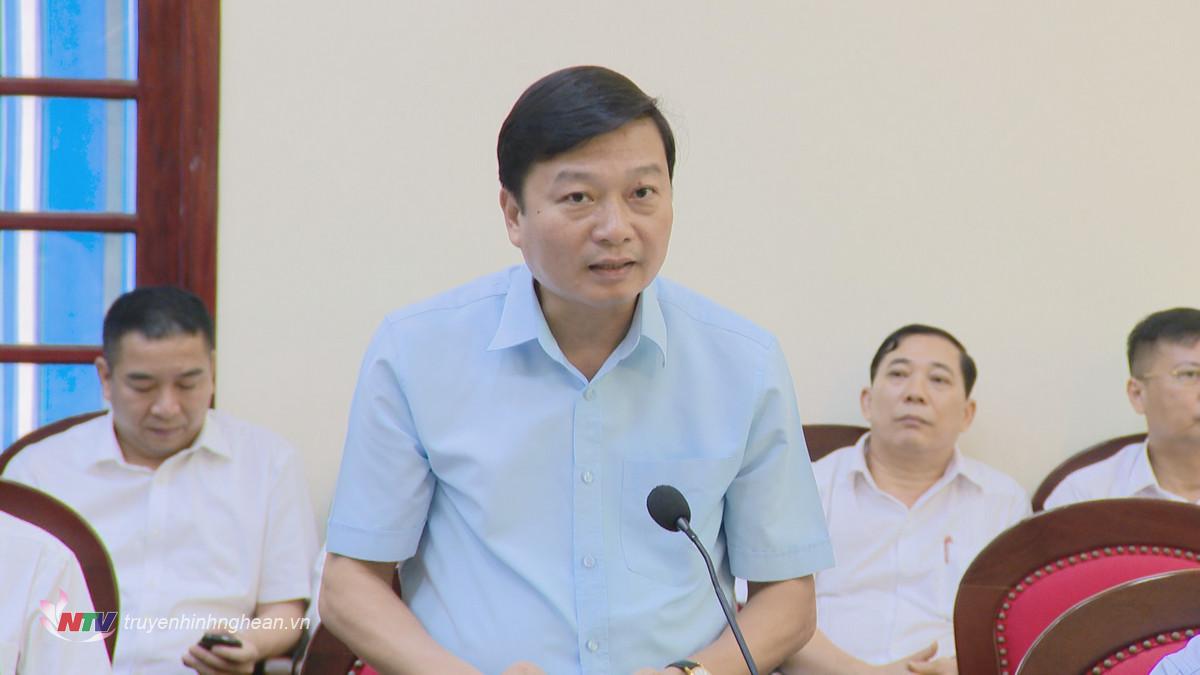 Đồng chí Lê Hồng Vinh - Ủy viên Ban Thường vụ Tỉnh ủy, Phó Chủ tịch Thường trực UBND tỉnh Nghệ An phát biểu tại cuộc làm việc. 