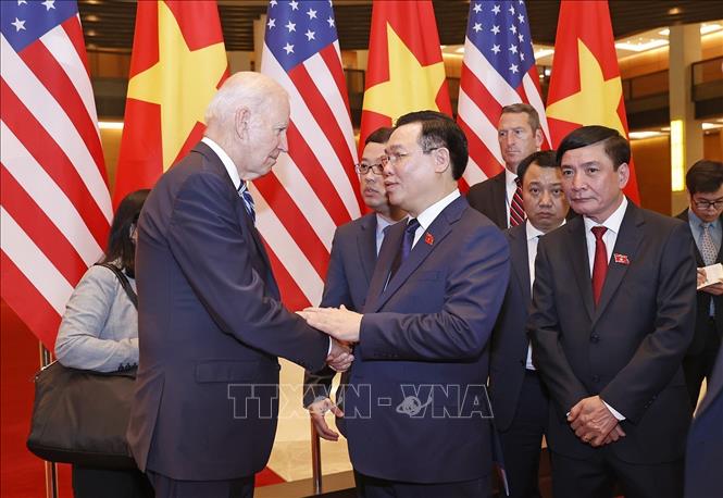 Chủ tịch Quốc hội Vương Đình Huệ với Tổng thống Hoa Kỳ Joe Biden. 