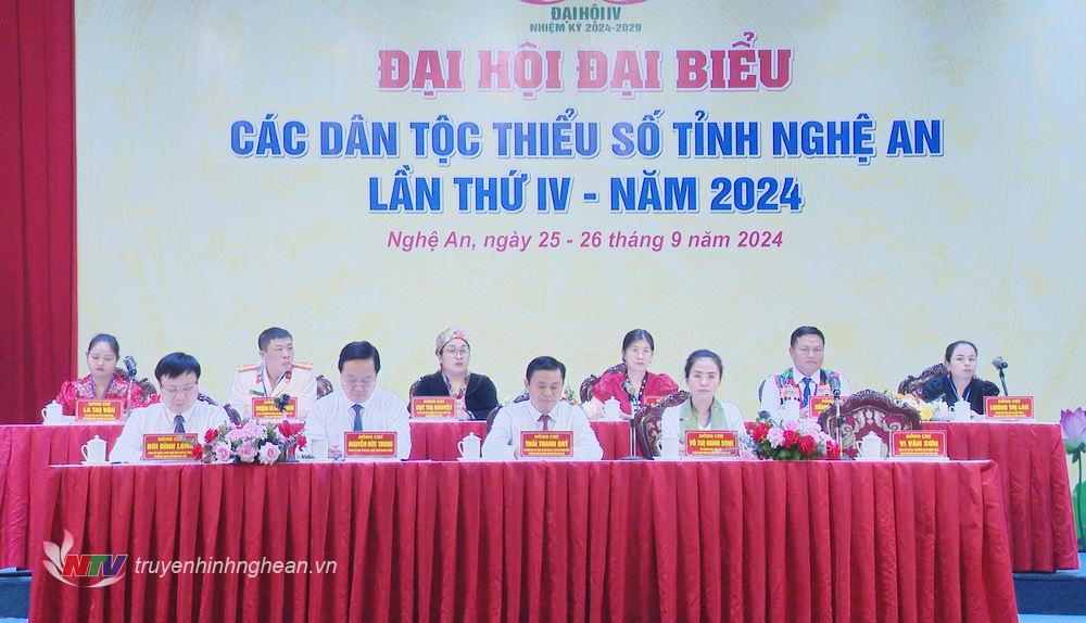 Đoàn Chủ tịch điều hành Đại hội