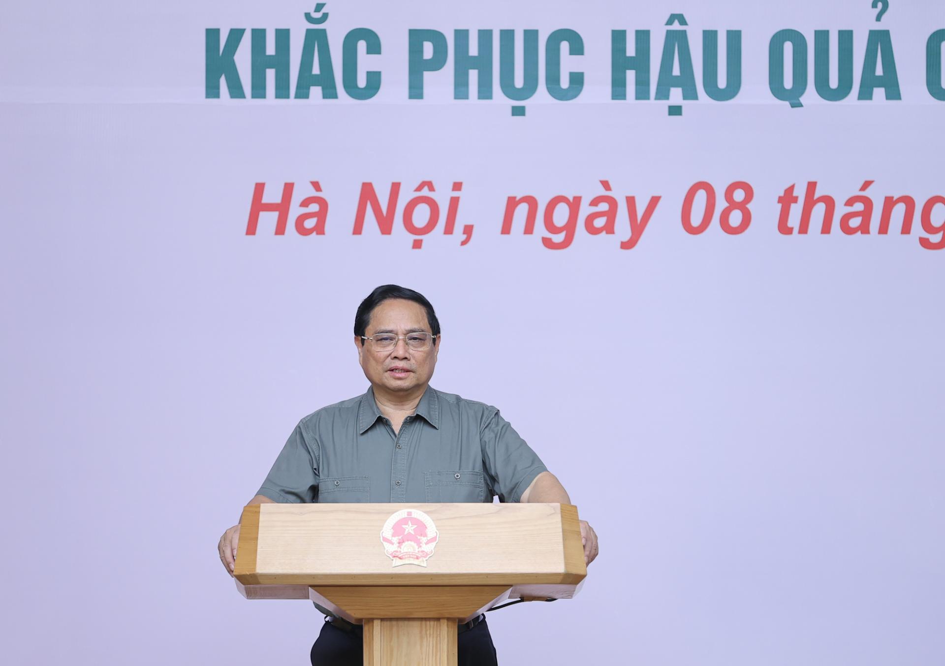 Thủ tướng nhấn mạnh: Các địa phương phải thống kê ngay, xuất cấp ngay gạo dự trữ, cần bao nhiêu xuất bấy nhiêu, quan trọng là phải thống kê chính xác, minh bạch, tránh tiêu cực xảy ra