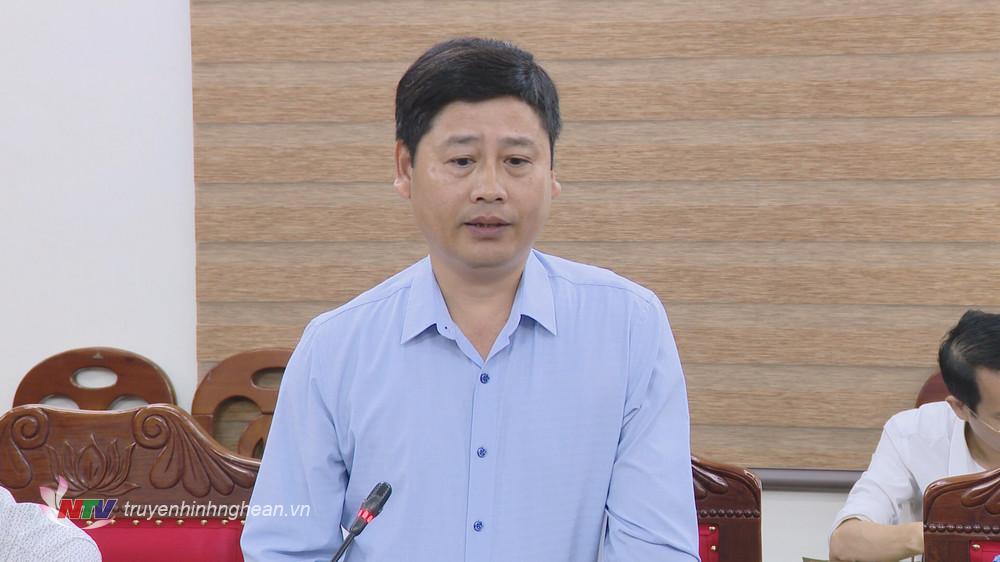 Đồng chí Trần Minh Ngọc - Giám đốc Đài PT-TH Nghệ An, Chủ tịch Hội Nhà báo tỉnh Nghệ An phát biểu tại cuộc làm việc.