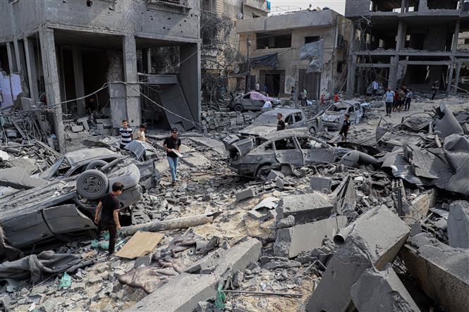 Cảnh đổ nát sau các cuộc không kích của Israel xuống Dải Gaza ngày 9/10/2023. Ảnh: THX/TTXVN