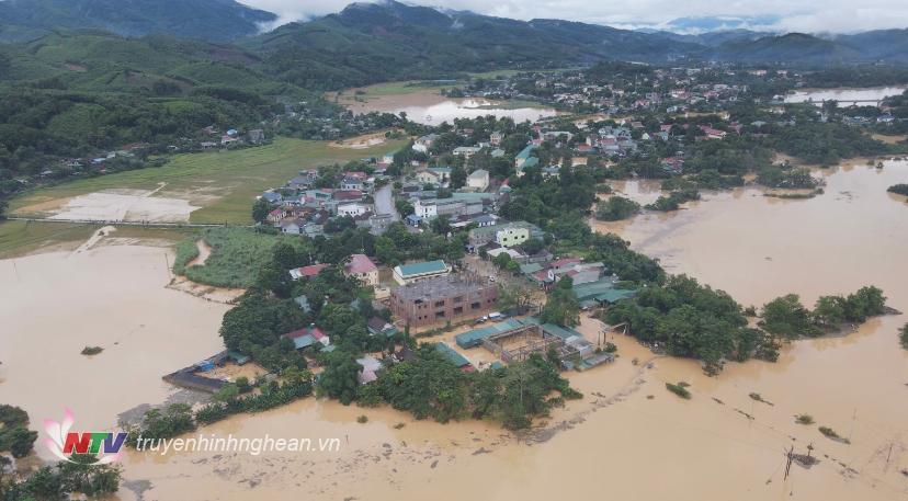 Mưa lớn trong 2 ngày 25-26/9 gây ngập nghiêm trọng trên địa bà huyện Quỳ Châu