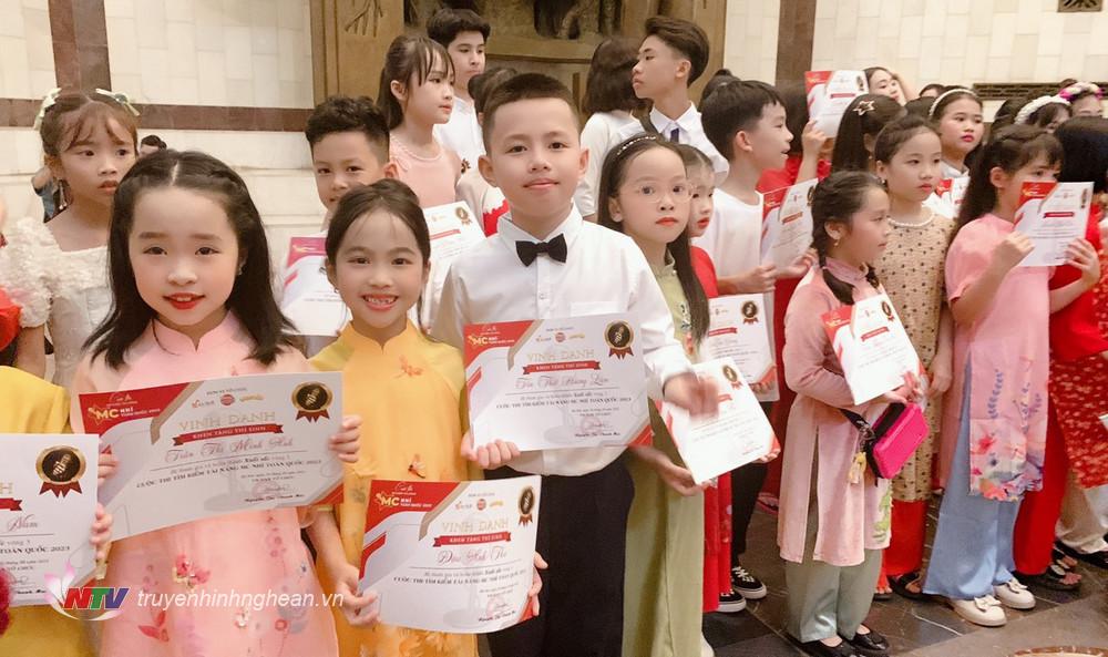 Nghệ An có 3 gương mặt nhí lọt vào bán kết Cuộc thi Tìm kiếm tài năng MC nhí Toàn quốc 2023