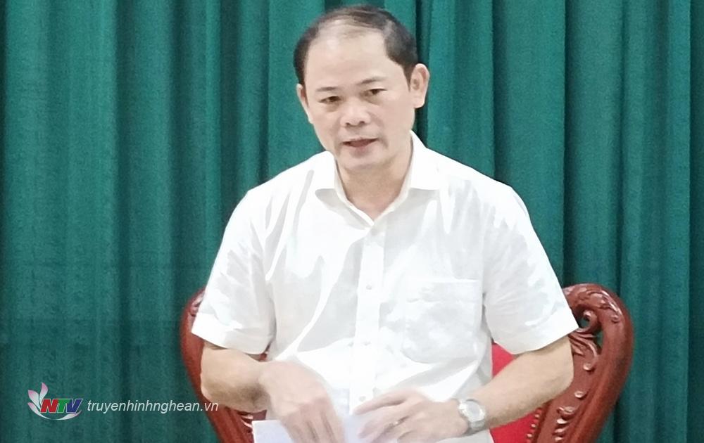Đồng chí Phạm Thành Chung - Trưởng Ban Pháp chế HĐND tỉnh phát biểu kết luận cuộc làm việc.