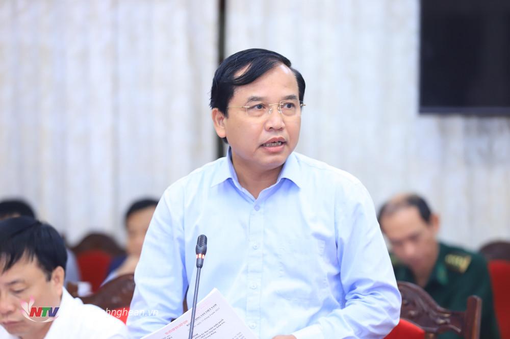 Đồng chí Nguyễn Như Khôi - Ủy viên Ban Chấp hành Đảng bộ tỉnh, Phó Chủ tịch HĐND tỉnh Nghệ An phát biểu thảo luận.