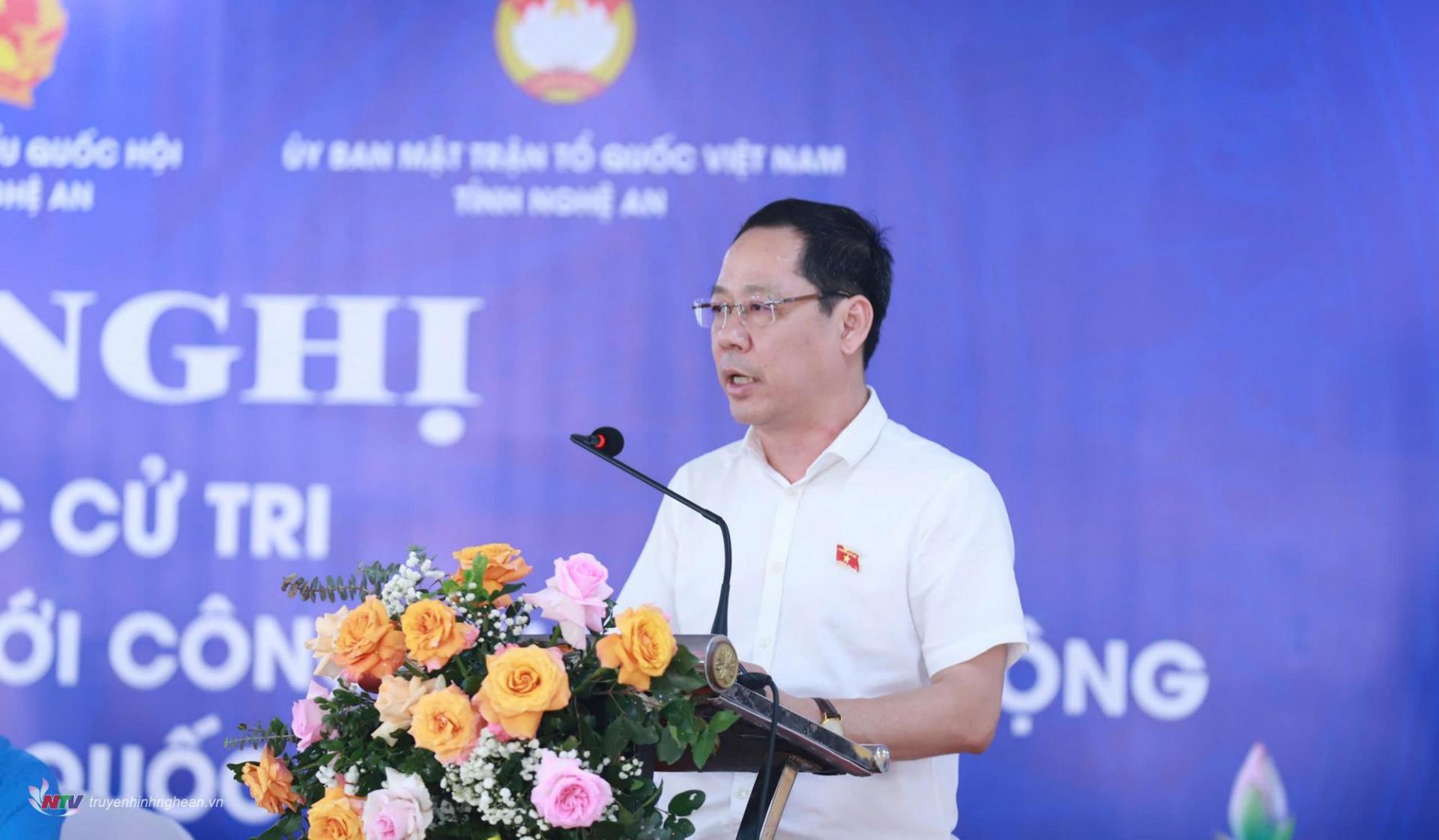 Ông Trần Nhật Minh - đại biểu Quốc hội chuyên trách Đoàn Nghệ An báo cáo cử tri về thời gian, chương trình, nội dung Kỳ họp thứ 8, Quốc hội khóa XV.