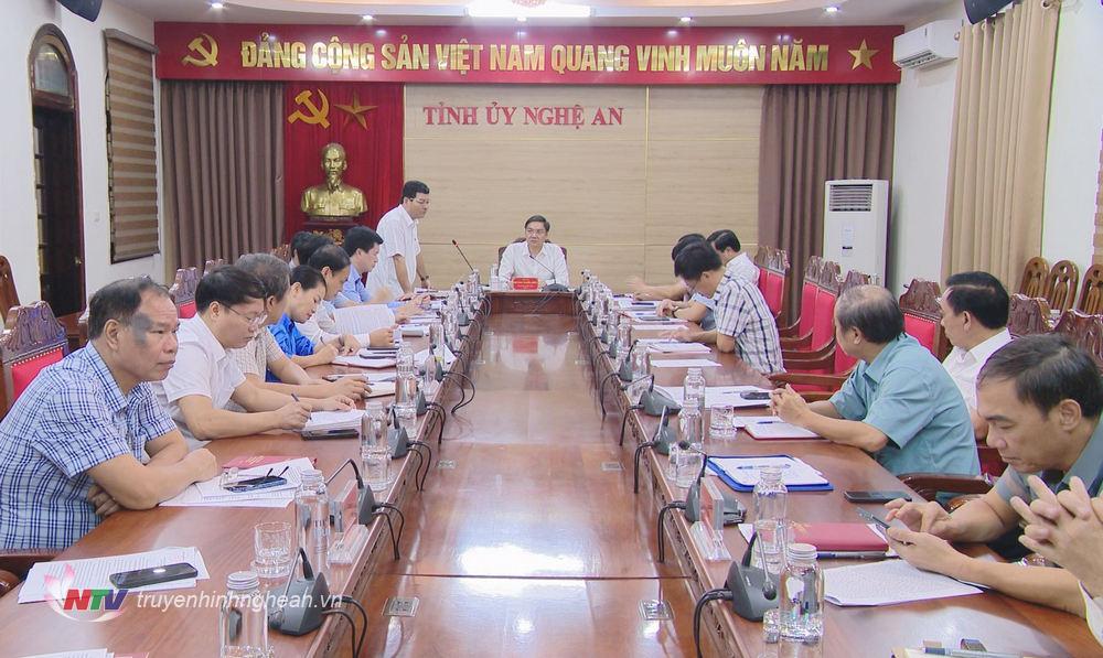 Toàn cảnh cuộc họp.