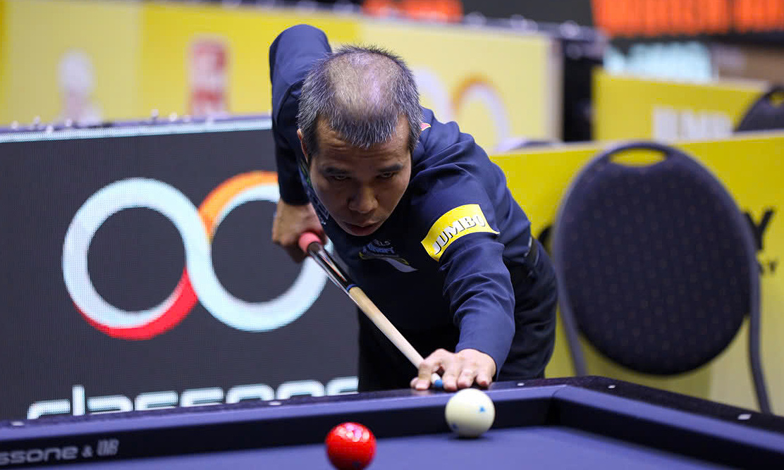 Cơ thủ Frederic Caudron tại bán kết carom 3 băng World Cup ở Veghel, Hà Lan ngày 26/10/2024. Ảnh: The Billiards