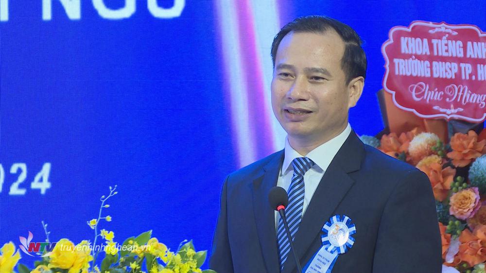 GS.TS. Nguyễn Huy Bằng - Hiệu trưởng Trường Đại học Vinh phát biểu tại buổi lễ.