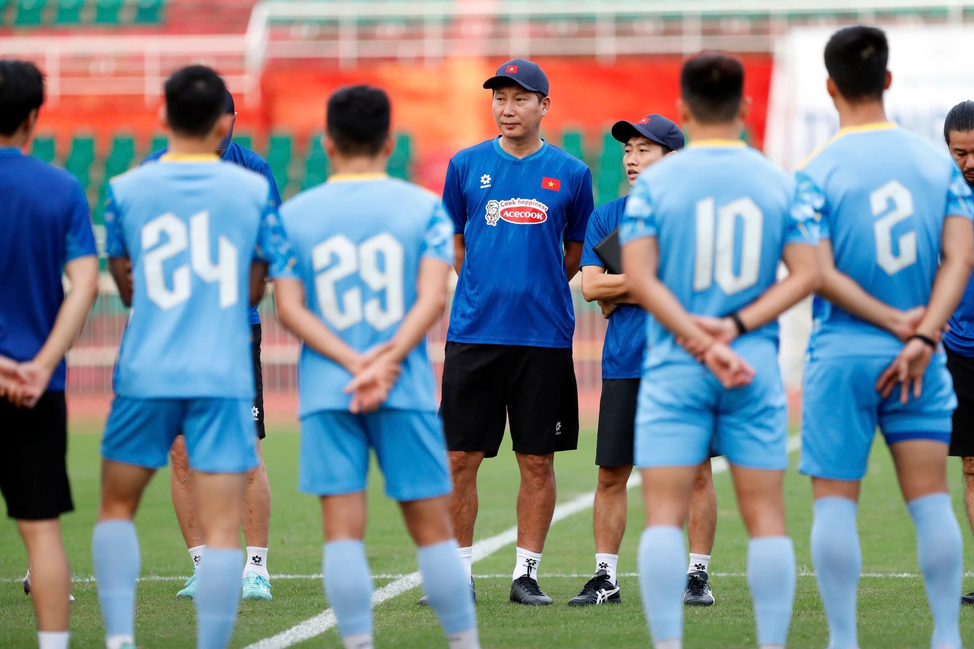 HLV Kim Sang Sik sẽ chia tay tuyển Việt Nam và tập trung cho U22 Việt Nam