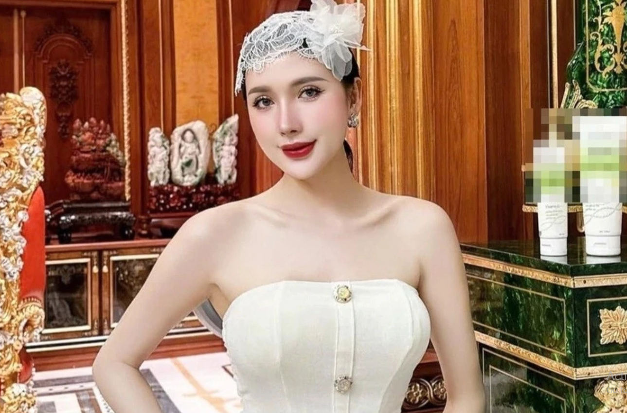 Ngân Collagen hiện hoạt động trên kênh TikTok có hơn 150.000 người theo dõi.
