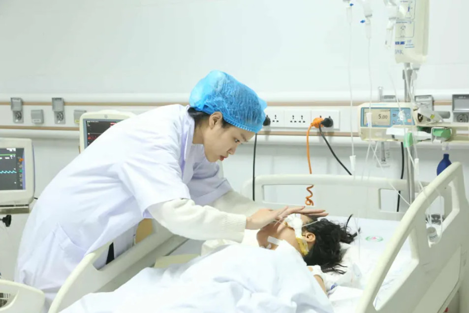 Trong số 5 nạn nhân bị thương, điều dưỡng Nguyễn Thị Thùy Trang bị thương nặng nhất.