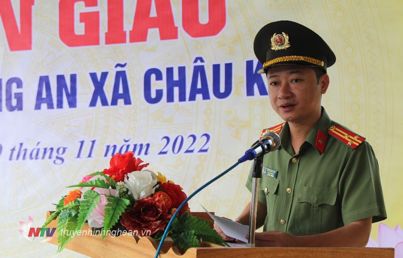 Thượng tá Trần Ngọc Tuấn – Phó giám đốc Công an tỉnh phát biểu tại buổi Lễ khánh thành