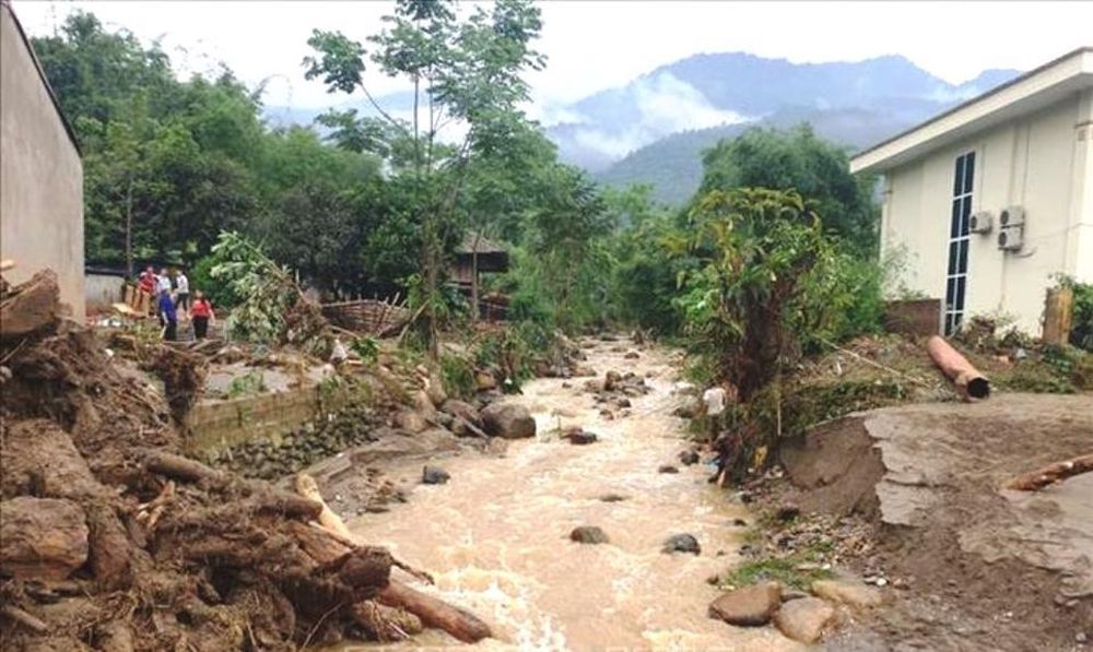 Lũ quét đang đe dọa nhiều huyện thuộc các tỉnh Nghệ An - Hà Tĩnh.