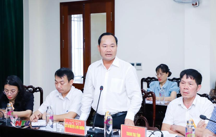 Giám đốc Sở Tài nguyên và Môi trường Hoàng Quốc Việt phát biểu tại phiên tiếp công dân. 
