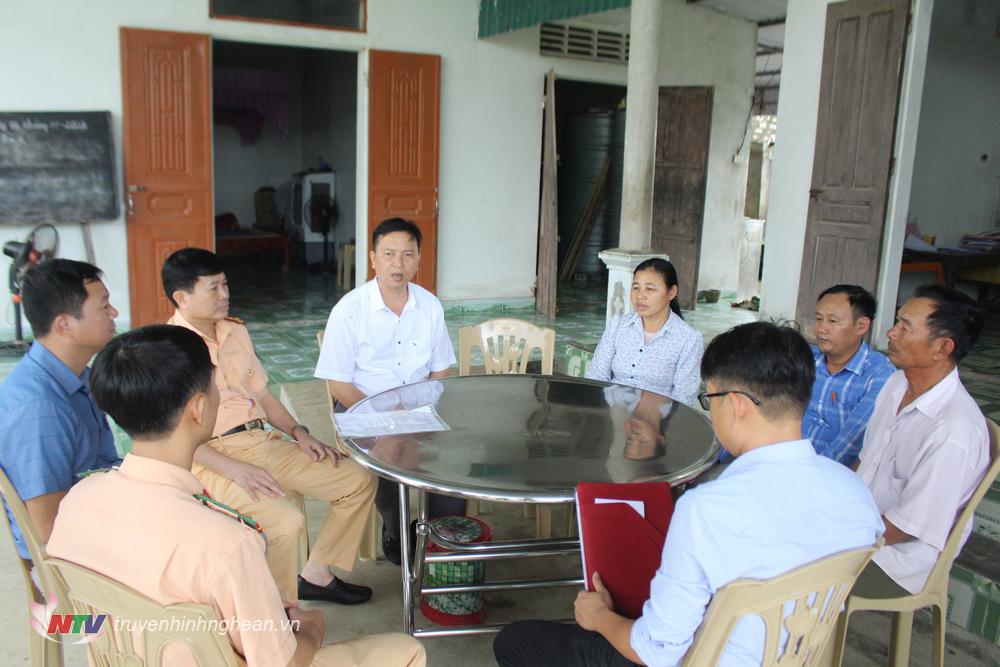 Ban ATGT tỉnh Nghệ An thăm hỏi, tặng quà các gia đình nạn nhân TNGT tại Quỳnh Lưu