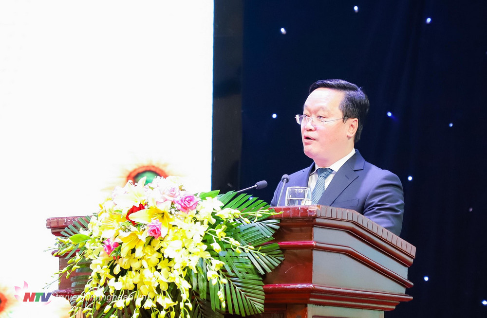 Đồng chí Nguyễn Đức Trung - Phó Bí thư Tỉnh uỷ, Chủ tịch UBND tỉnh phát biểu tại lễ kỷ niệm.