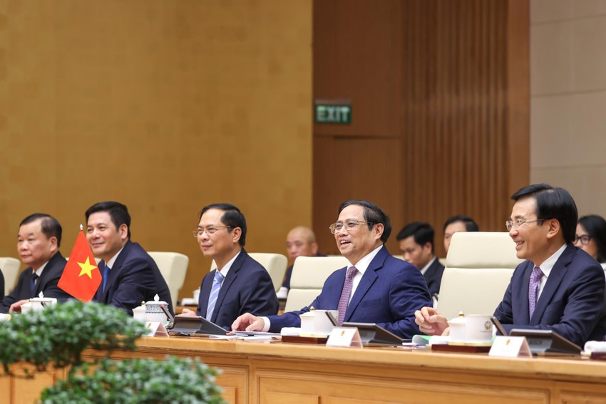 Thủ tướng Phạm Minh Chính và Thủ tướng New Zealand Jacinda Ardern tiến hành hội đàm tại trụ sở Chính phủ. Ảnh: VGP