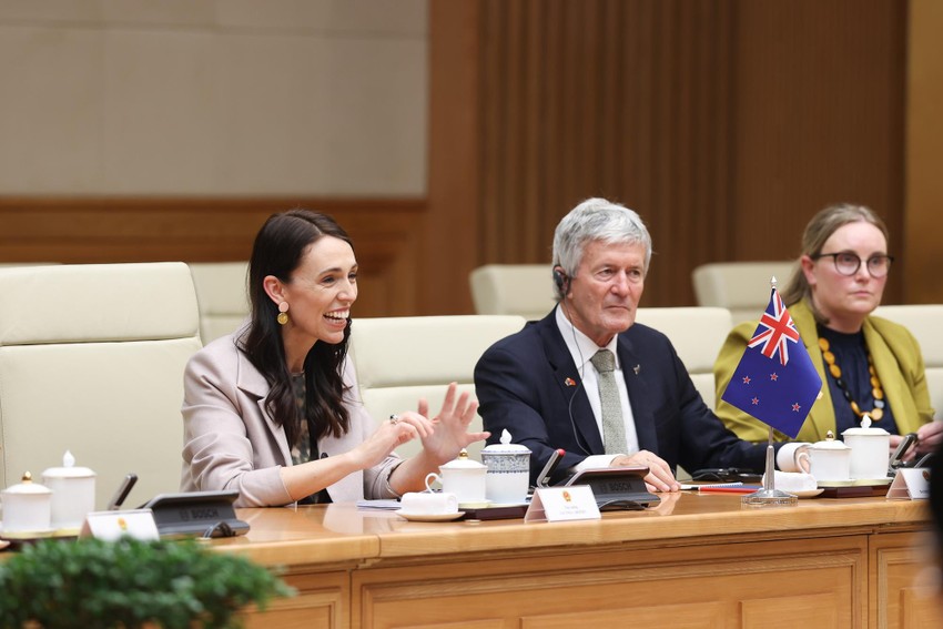 Thủ tướng Phạm Minh Chính và Thủ tướng New Zealand Jacinda Ardern tiến hành hội đàm tại trụ sở Chính phủ. Ảnh: VGP