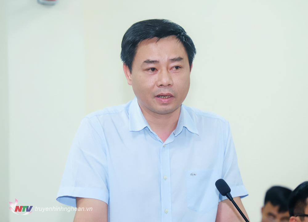 Đồng chí Hồ Lê Ngọc - Ủy viên BTV , Trưởng ban Nội chính Tỉnh ủy phát biểu tại buổi tiếp công dân.