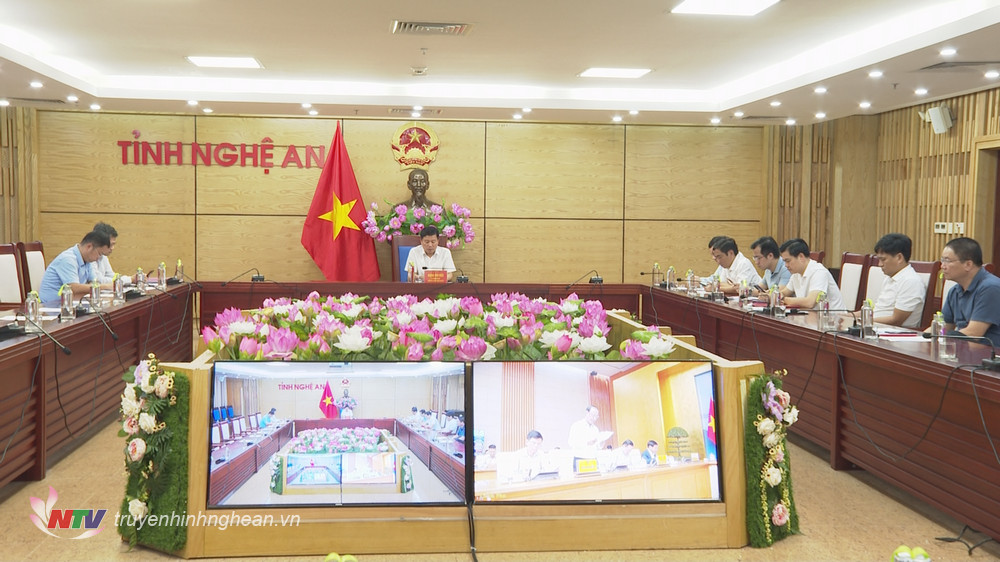Toàn cảnh cuộc họp tại điểm cầu tỉnh Nghệ An.