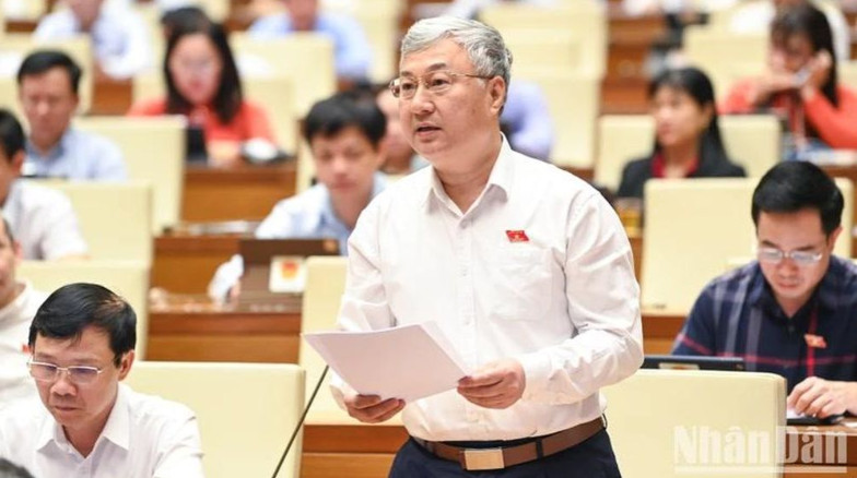 Đại biểu Trần Văn Lâm - Đoàn đại biểu Quốc hội tỉnh Bắc Giang phát biểu.