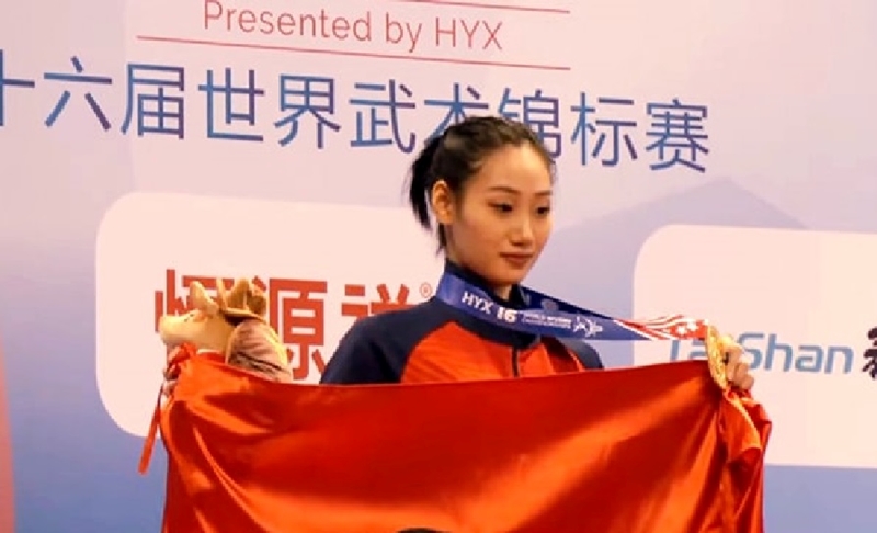 Phương Nhi giành được HCV quan trọng cho đội wushu Việt Nam ở giải vô địch thế giới 2023. (Ảnh: Webthethao)  