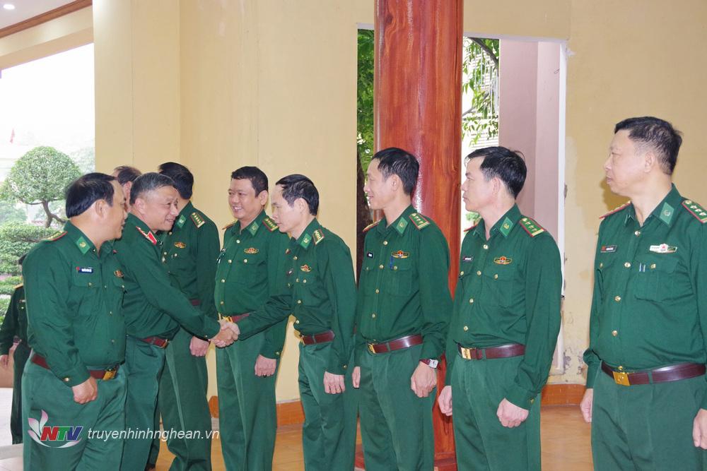 Đoàn công tác Tổng cục Chính trị Quân đội Nhân dân Việt Nam đến kiểm tra tại BĐBP Nghệ An.