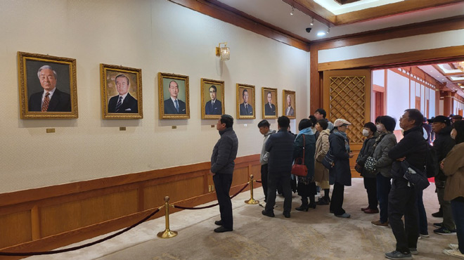Ảnh các đời tổng thống Hàn Quốc ở Nhà Xanh